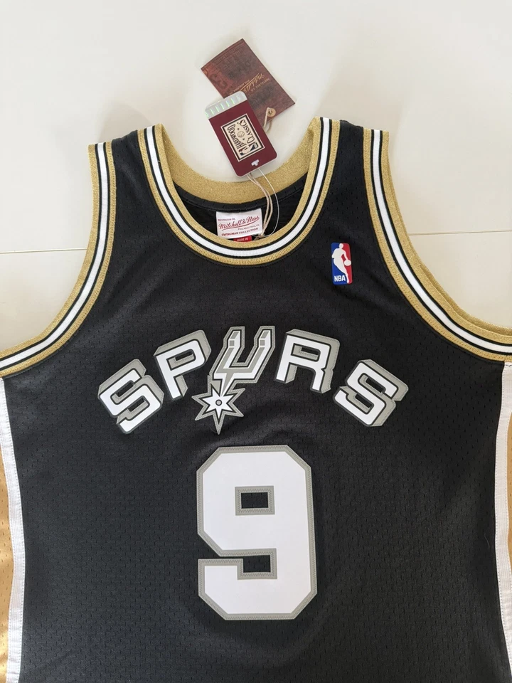 Maillot basketball Tony Parker Spurs collector - Photo 4/4