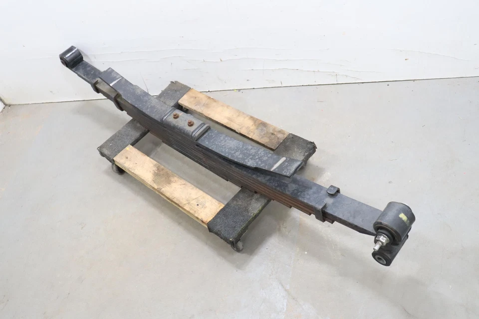 2014 - 2024 RAM 4500 suspensão traseira esquerda ou direita mola folha fabricante de equipamento original - Imagem 4 de 4