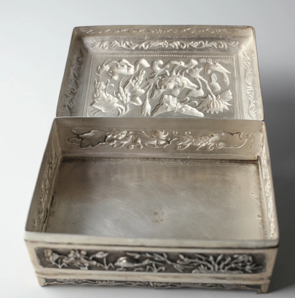 Китайская экспортная коробка на ножках из стерлингового серебра начала 20 века - Изображение 4 из 4