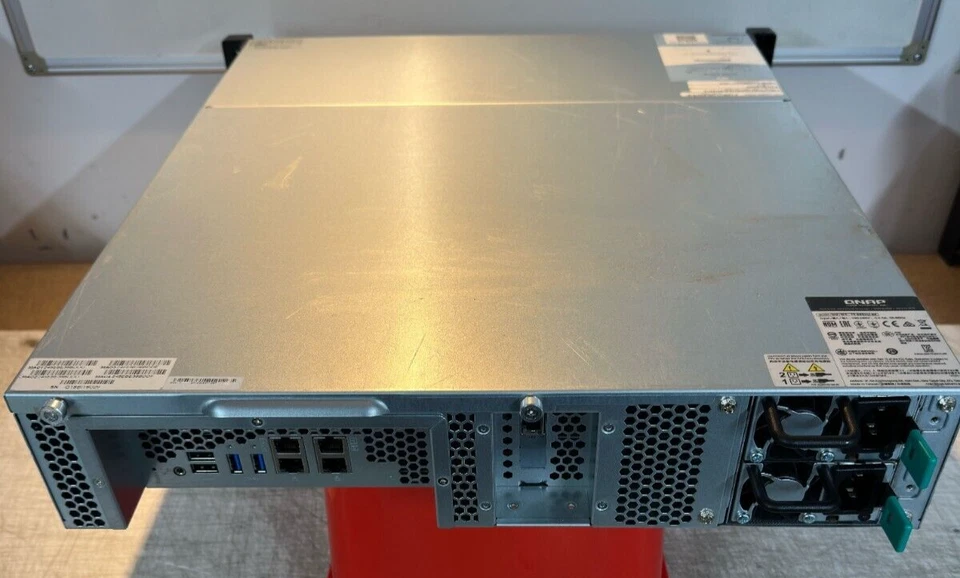 QNAP TS-863XU-RP 8 Bay NAS Rack Unit Server - Image 3 of 4