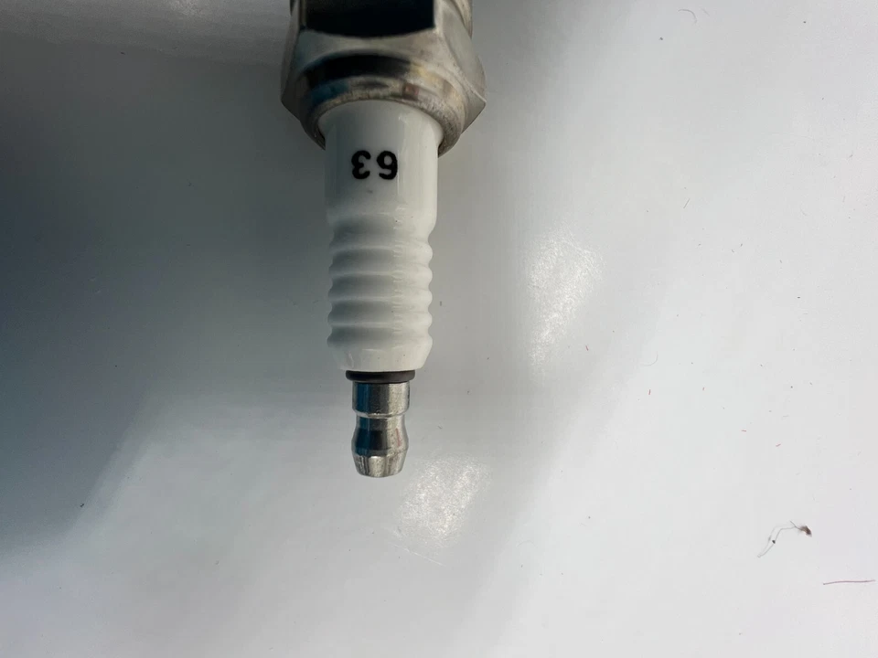 (QTY 4) Автолитовый медный сердечник 63 свеча зажигания для 2003 Mitsubishi Lancer - Изображение 2 из 4