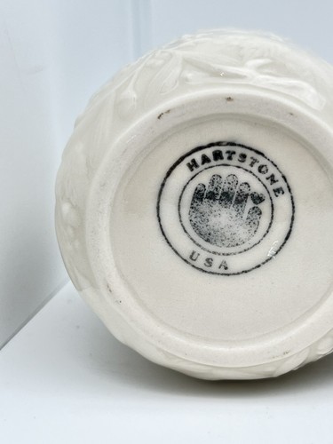 Hartstone USA Set Of 4 Mugs Cups Off White Leaves Berry Acorn Raised Pattern - Picture 13 of 16
