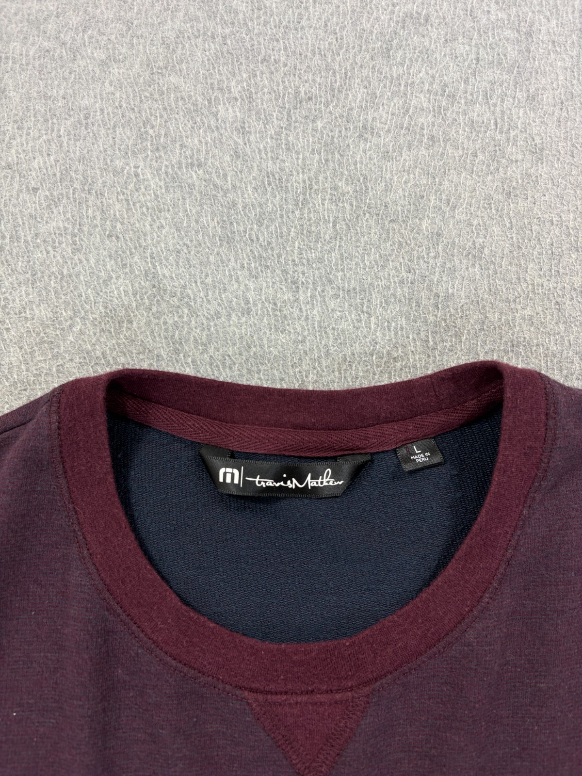 Travis Mathew Polyester Cotton Midweight Crew Swe… - image 3