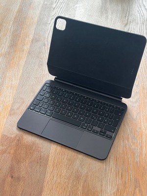 Apple Magic Keyboard iPad Pro 11'' (M4 & M5) A2975