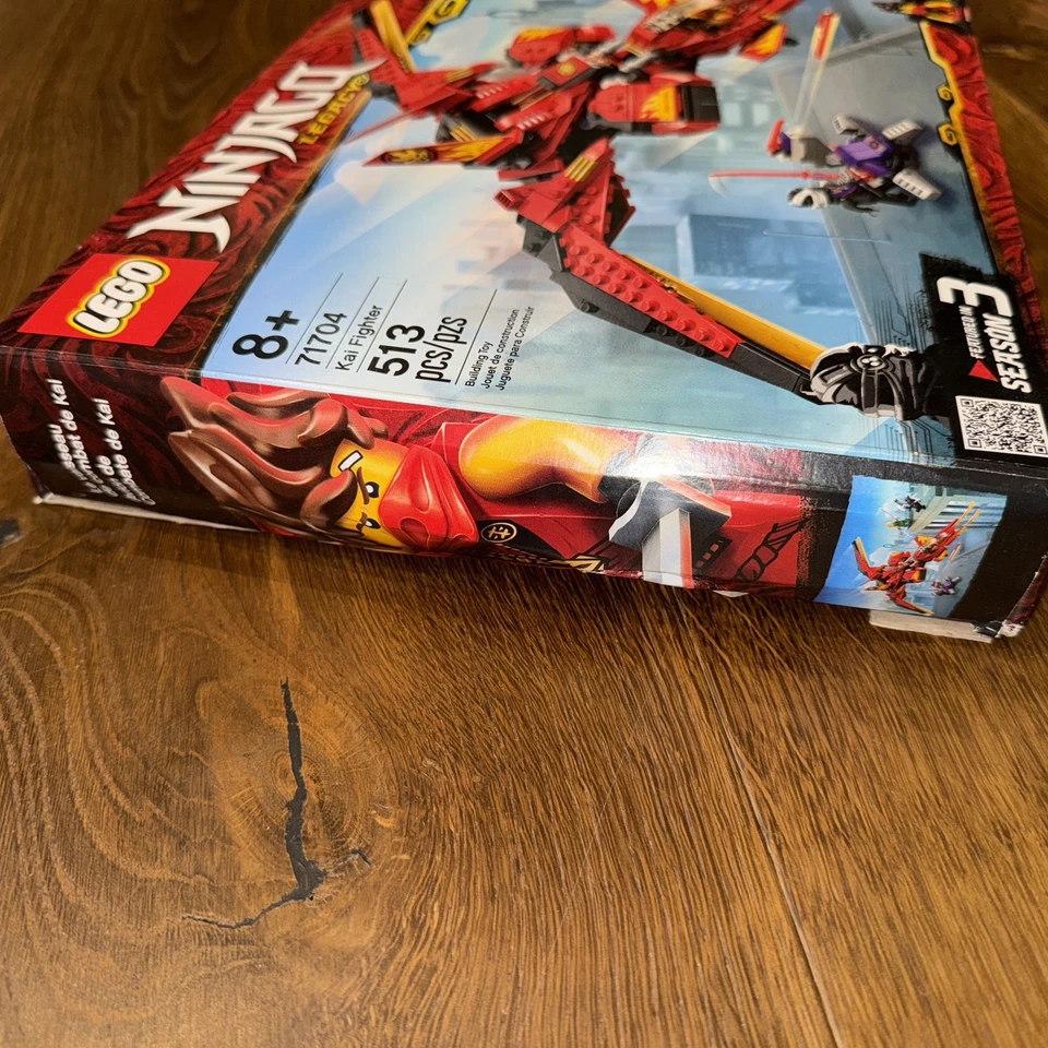 LEGO Ninjago Legacy Kai Fighter (71704) NUEVO en caja sellada (la caja está abollada) Foto 2 de 4