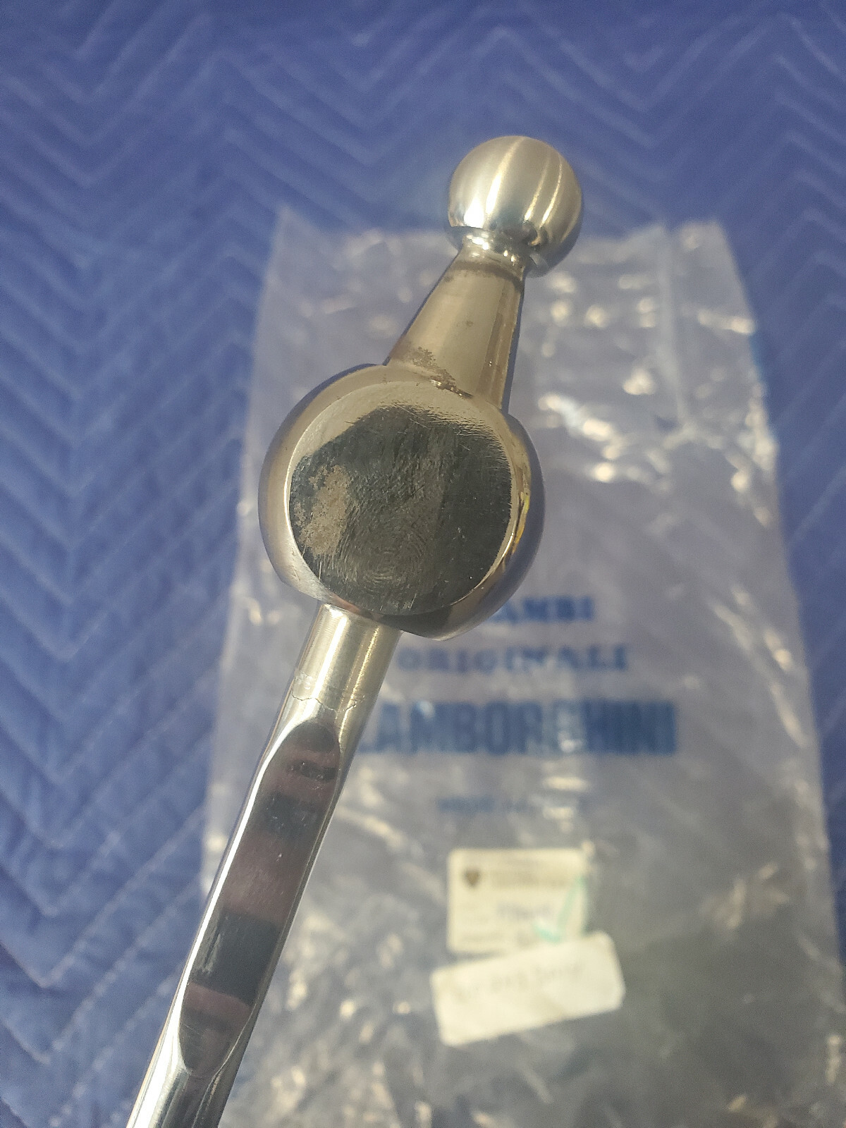 Lamborghini Diablo gear lever P/N 002433014