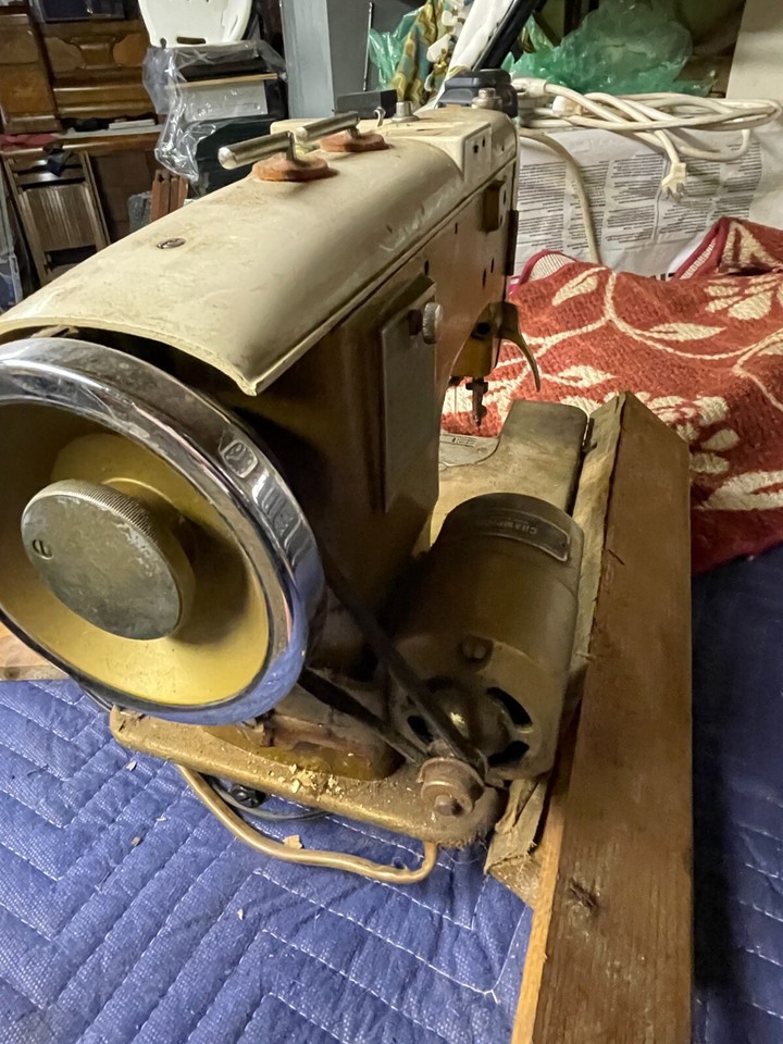 Vtg Fleetwood Deluxe Sewing Machine Gold 43210 Zig Zag Master Dial eBay