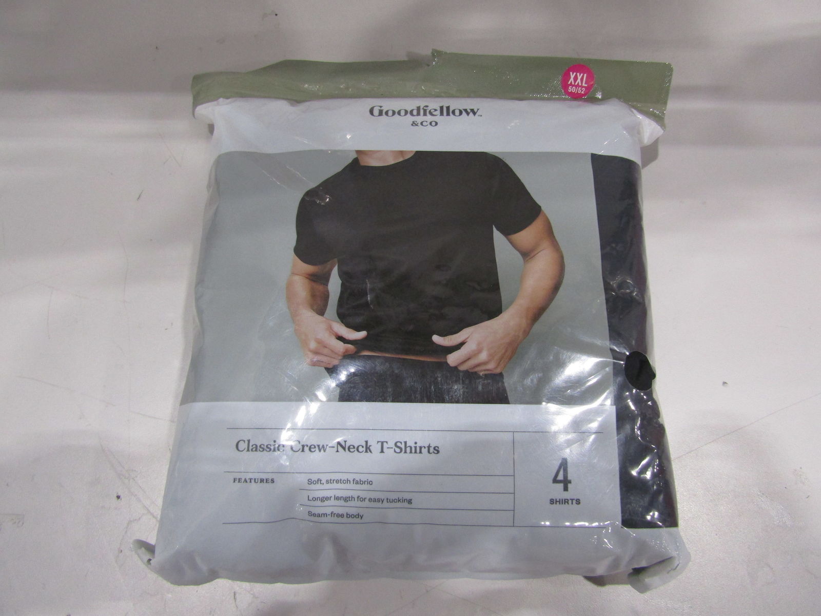 Lot of 16 Hanes, Goodfellow & Co. Men's XXL & 2XL VNeck & Crew Neck T