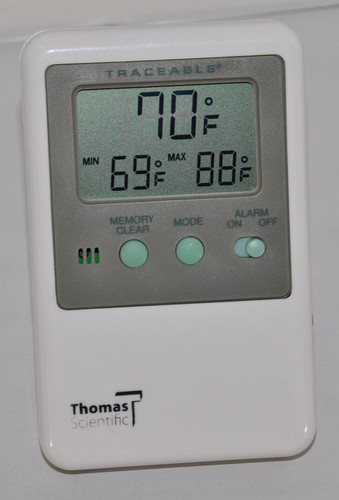 Thomas Scientific 9327L12 Traceable Thermometer ( F and C degrees Display)