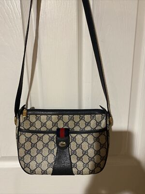 GUCCIバッグ　ヴィンテージ Authentic Vintage GUCCI Ophidia Navy Monogram Canvas Leather