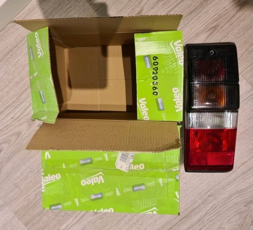 ✓ Pilotos Nissan Nuevos en caja original Valeo (Precio por la pareja) | eBay