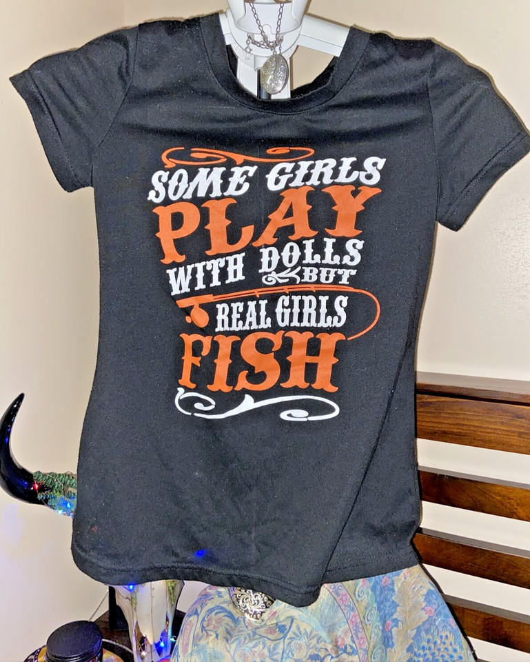 Stylish Black Fishing T-Shirt for Women - AU 6-8 - Fun Slogan
