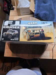 FJ Cruiser 1 18 | eBay