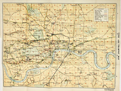 U-Bahn und Straßenbahnkarte von London. U-Bahn 1920 alte antike Planenkarte
