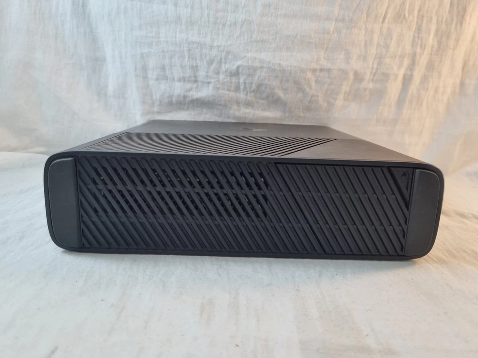 Big Microsoft Xbox 360 E Console + Controller Cords & Games Tested - image 4 of 4