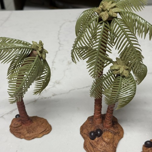 Plam Trees Hawthorne Village Trees Of Life Nativity Collection Figures Set of 3 - Picture 3 of 6