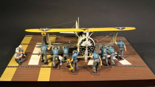 JOHN JENKINS WW2 INNER WAR AVIATION IWA-31N FLIGHT DECK PLANE HANDLERS PUSHING - Bild 2 von 2