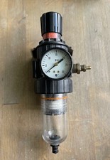 PARKER PNEUMATICS 0430090143 FILTER REGULATOR W/GAUGE INPUT 150PSI OUTPUT 0-30