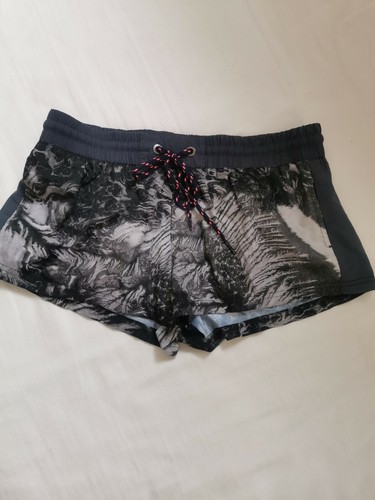 The upside Shorts Size L
