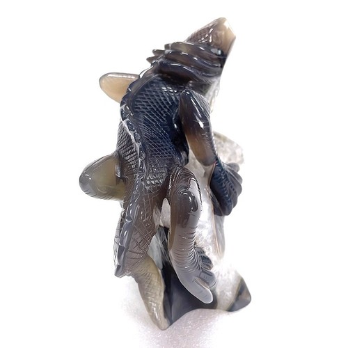 6.5 in Agate Geode Lizard Skull Sculpture - Hand-Carved Crystal for Home Decor - Picture 9 of 12