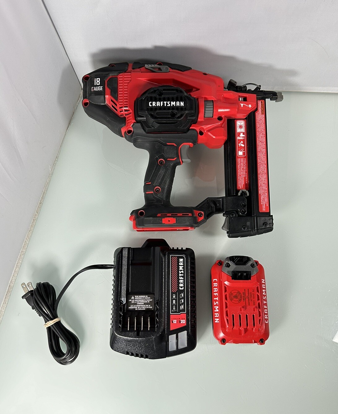 Craftsmen CMCN618 V20 Cordless 18 Gauge Brad Nailer w/ 1.5ah Battery