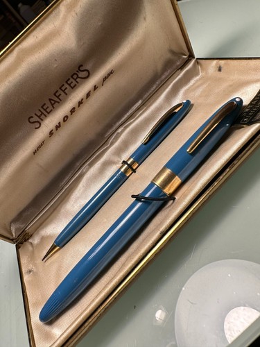 VINTAGE SHEAFFER SNORKEL FOUNTAIN PEN & PENCIL SET BLUE WHITE DOT IN ORIGINAL BO - Afbeelding 1 van 7