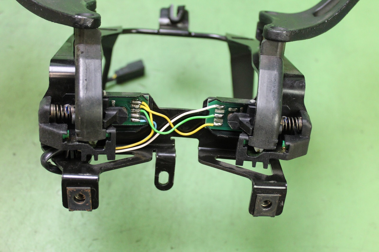 04-08 MASERATI QUATTROPORTE STEERING WHEEL PEDDLE SHIFTERS ASSEMBLY OEM