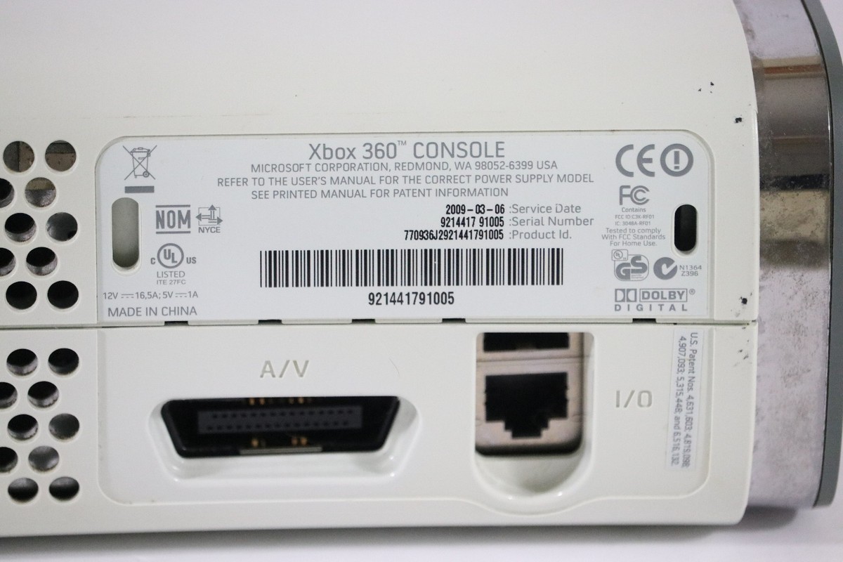 Microsoft Xbox 360 Arcade White Console W/ Original Box & 20GB HDD