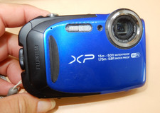 Fujifilm FinePix XP80 Waterproof Digital Camera BLUE 28mm w/box, charger battery