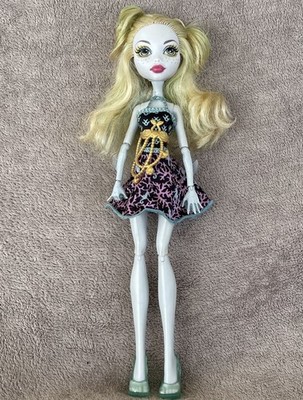 Monster High Puppe Skultimate Roller Maze Lagoona Blue im ''To Howl For'' Outfit