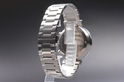 ISSEY MIYAKE VK67-0010 White Chronograph Quartz Men's Watch Box & Papers - Picture 10 of 11