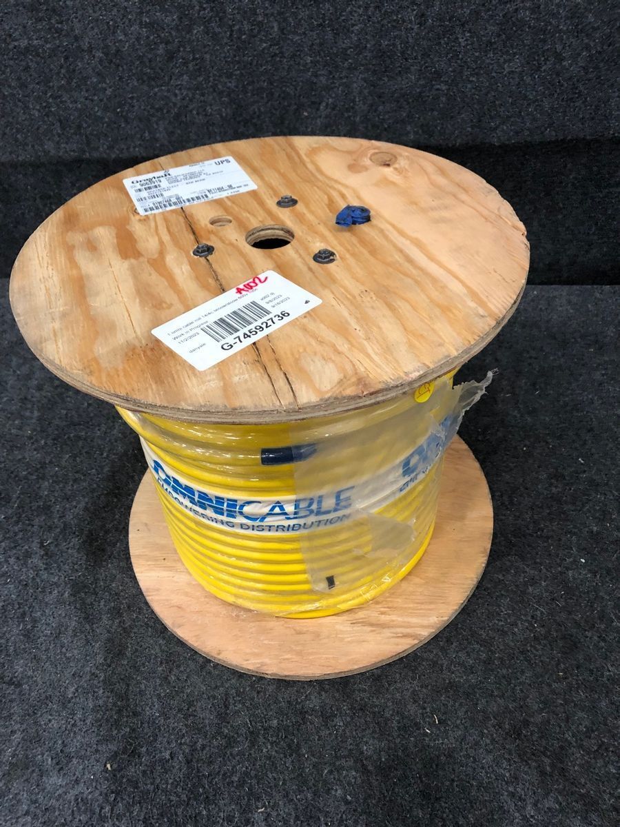 GRAYBAR BE1140408 SEOOW Portable Cord, 250' Reel, 14/4C, STR, Yellow