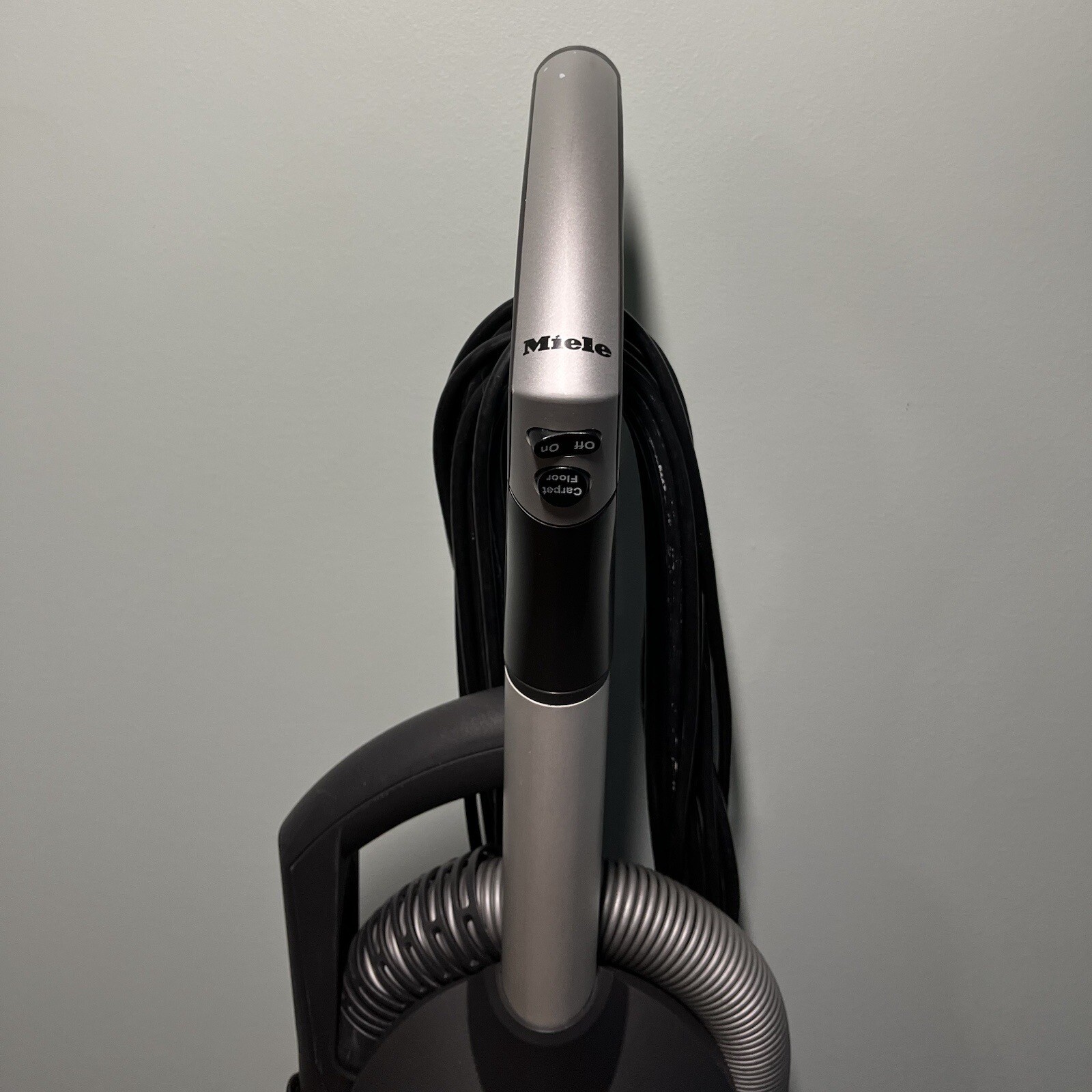 Miele S7 Salsa S7280 Upright Vacuum Cleaner W/Attachments eBay