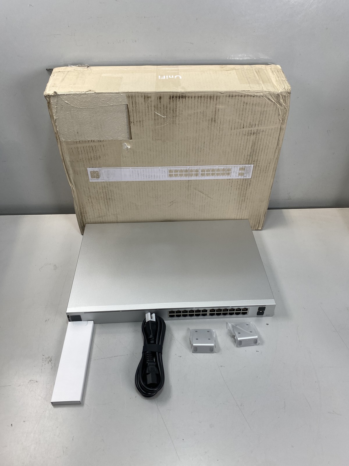 Ubiquiti UniFi Pro PoE 24-Port Gigabit Managed PoE Network Switch with SFP+
