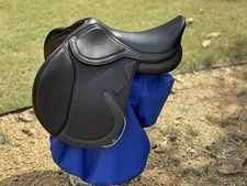 Barely Used 16.5” Royal Highness Merida Close Contact Saddle Adjustable Gullet 