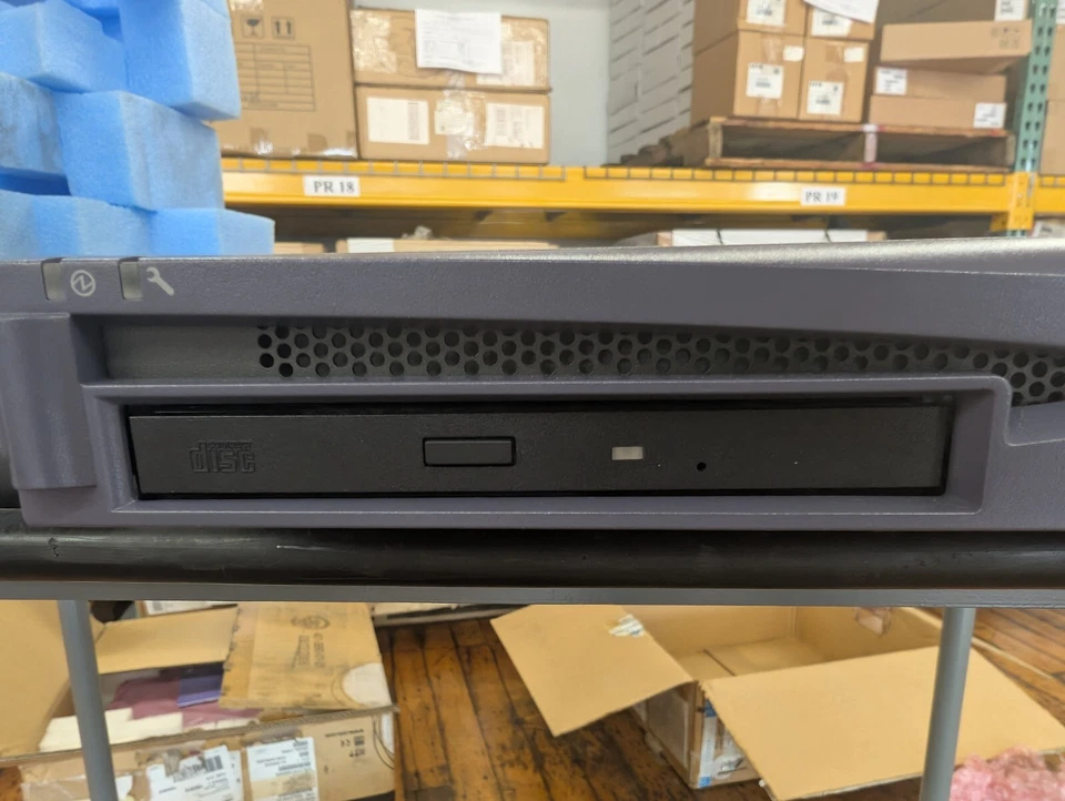 Used, Sun Microsystems, SUNFIRE V100, 256MB DIMM, 80GB HDD, 7200 DVD DRIVE, 80W - Image 3 of 4