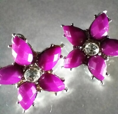 Barbie Hot Pink Daisy Earrings w/Rhinestones Stigma_ SilverToned Summer Mode 