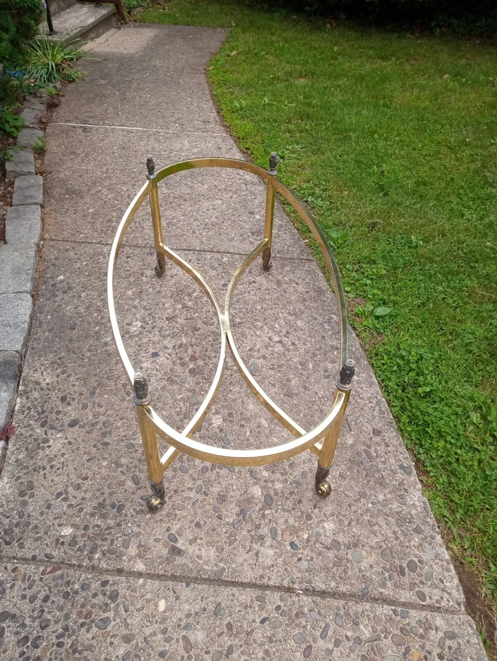 Brass side table - Vintage LaBarge Brass Oval Table Flame Hollywood Regency - Image 4 of 4