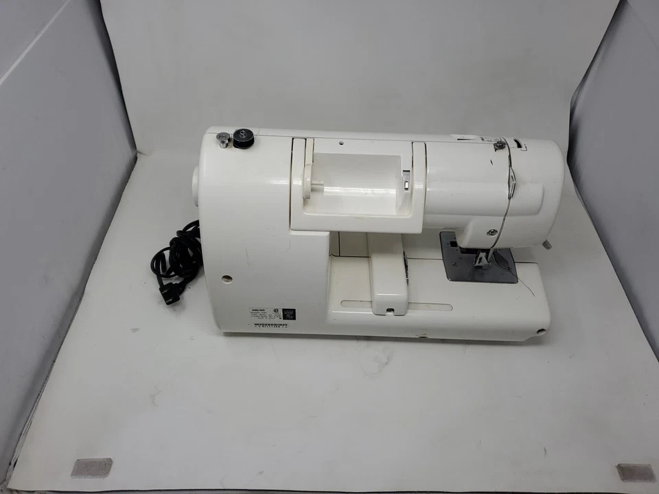 Baby Lock Espree EM1 Embroidery Machine  - Image 2 of 4
