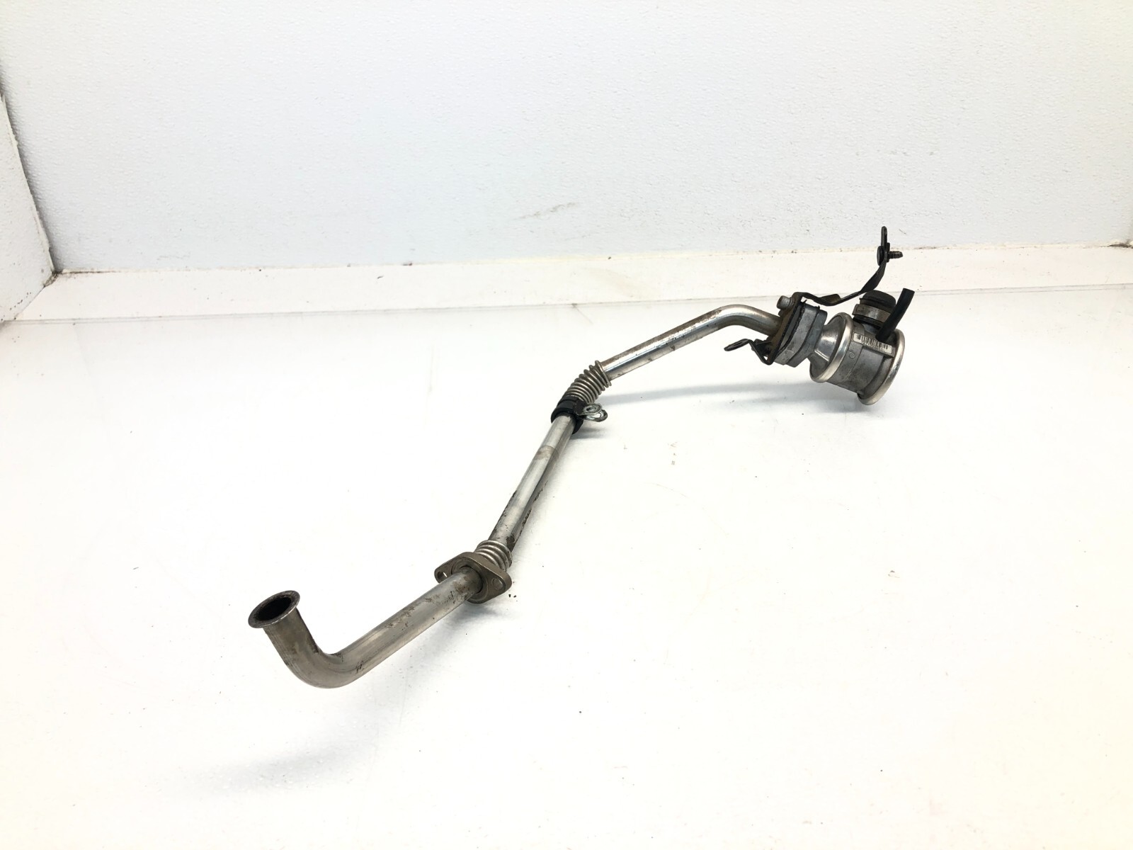 2004-2019 MASERATI GRANTURISMO S M145 RIGHT PASS EGR AIR PUMP CHECK VALVE OEM