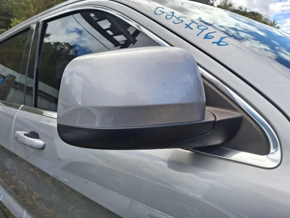 Jeep Grand Cherokee 2016-2017 caja de fusibles centro de distribución de energía usado 3695300 Foto 4 de 4