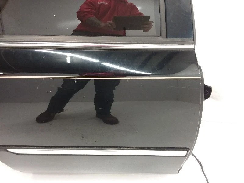 1998-2002 Ford Crown Victoria Passenger Right Rear Side Door 114. WB Black - Image 4 of 4