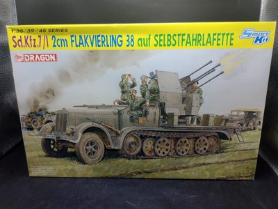 Dragon 6525 Sd.Kfz.7/1 2cm Flakvierling 38 auf Selbstfahrlafette - Sealed NOS