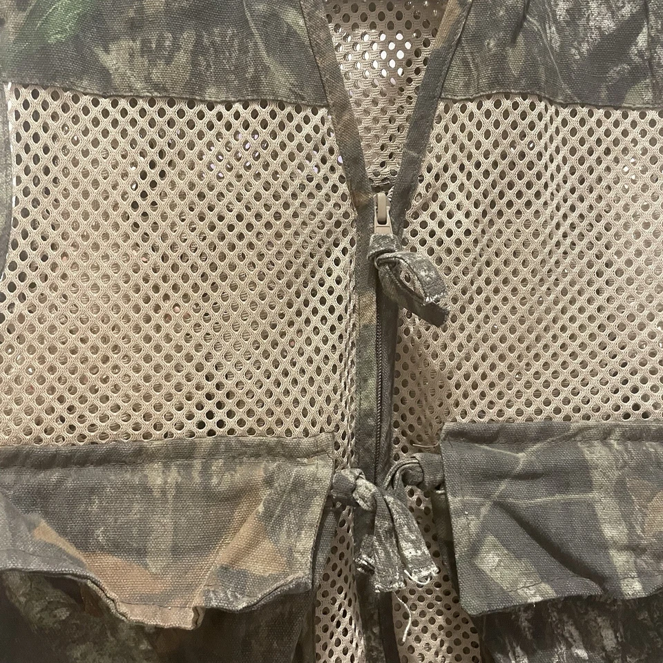 VINTAGE Game Winner Camo Hunting Vest Full Zip One Size - Image 3 of 4