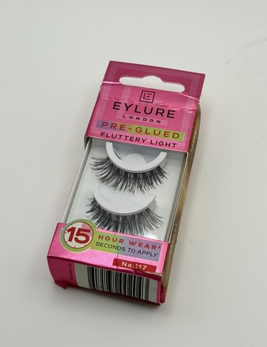 Eylure Pre-Glued Fluttery Light No.117 False Eyelashes 15 Hour Wear