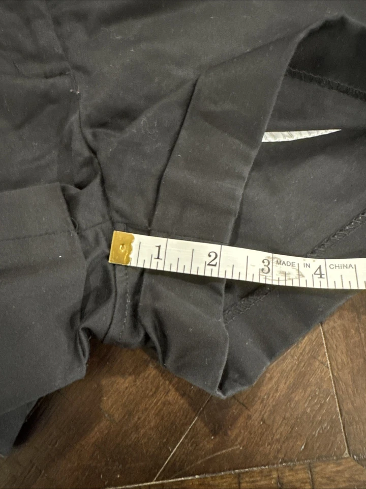 Pantalones cortos chinos Express Design Studio negros satinados talla 0 Foto 4 de 4