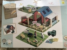 Ollie And Grace Wooden Farm Set With Tractor