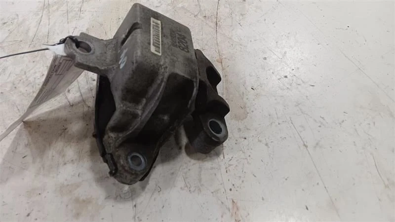 Motor Buick Encore montaje pasajero derecho 2013 2014 2015 2016 Foto 4 de 4