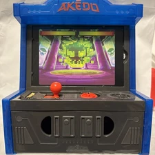 Akedo Ultimate Arcade Warriors Collector Case Storage - GREAT CONDITION!