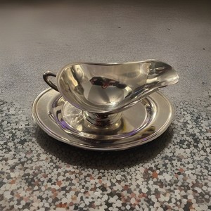 Vintage Silverplated Over Copper Gravy Boat w/Plate